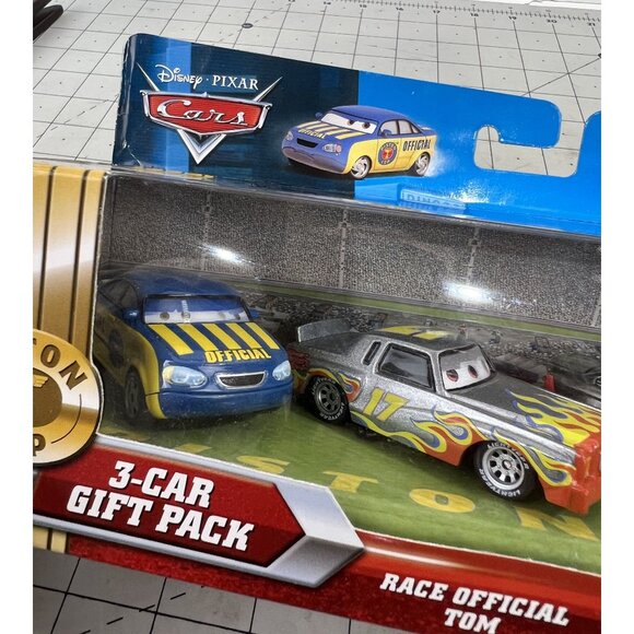 Disney / Pixar CARS Movie Exclusive 1:55 Diecast Piston Cup Nights 3 Car Set NIB - Picture 3 of 10